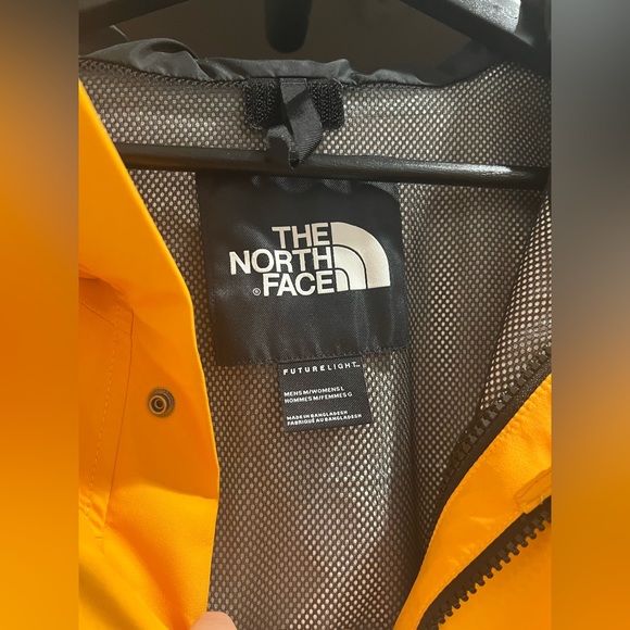 The North Face Men's 1994 Retro Mountain Futurelight Jacket - Picture 4 of 5